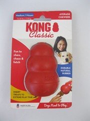 Kong Classic Dog Medium Red Rubber Treat Dispensing Stuffable Tough Chew Toy New