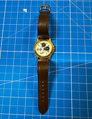 Lorus Quartz Water-Resistant Analog Watch Gold SS Case White Roman Dial 33mm