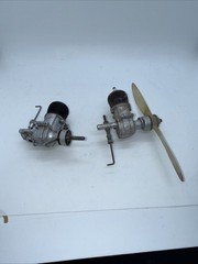Lot Of 2 vintage 1946 Bantam .19 gas spark ignition model aircraft Has Compressi