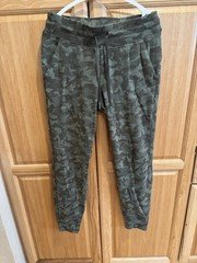 Lululemon Ready to Rulu Jogger