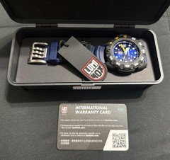 Luminox Navy SEAL Men’s 300m Quartz Watch Blue Dial Blue Rubber Strap Box