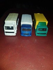 Majorette  Ford Cargo Covered Truck Elf-Saviem Sernam & Renault Crayola Truck
