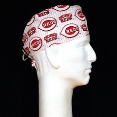 MLB Cincinnati Reds on White Theme Scrub Hat