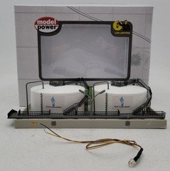 Model Power 2592 N Twin Oil Tanks Built Up  EX/Box