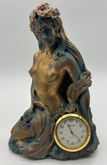 New Cute  6" x 4" Poly Resin Vintage Sitting Lady Figurine Table/Shelve Clock