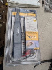 NEW Fluke Networks Pro3000™ Tone Generator And Probe Kit w/ Smartphone Tech.