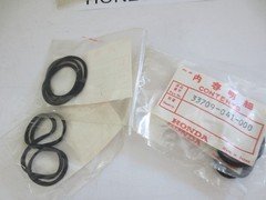 NEW Genuine Honda OEM (4) 33709-041-000