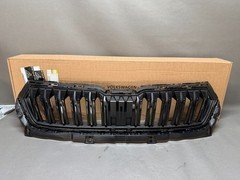 NEW & GENUINE SKODA KAROQ FACELIFT 22- RADIATOR GRILLE 57A853653G