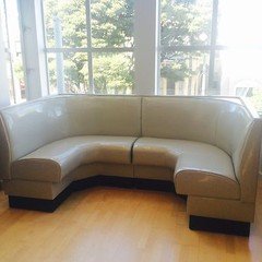 NEW HALF CIRCLE CORNER BOOTH 
