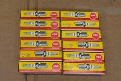 New NGK 12 Pack Genuine NGK 2411 spark Plug B8ES 2411 spark plugs