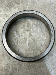 NEW NO BOX TIMKEN ROLLER BEARING CUP 742-B