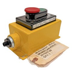 NEW REES 03605-032 DOUBLE PLUNGER PUSHBUTTON SWITCH 03605032