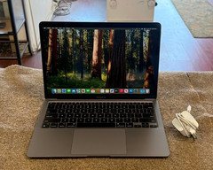 **NICE** Apple MacBook Air 13" 2020 - M1 - 8GB Ram - 256GB SSD - Space Gray
