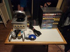 Nintendo GameCube Lot Silver Console w/memory Card and 17 Game
