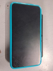 Nintendo New 2DS XL Black/Blue NTSC-U/C 4GB Wi-Fi JAN-001 (2017)