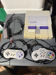 Nintendo Super Nintendo SNES Gray Console w/ 2 Controllers RF Cables NTSC-U/C