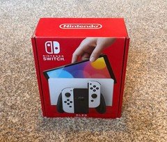 Nintendo Switch OLED 64GB - White