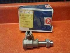 NOS GM 1960-1985 Chevrolet GMC Truck Speedometer Adapter 1584274