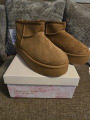 Olivia & Kate Teens Brown Leather Ankle Bootie Round Toe Slip On Elastic 4