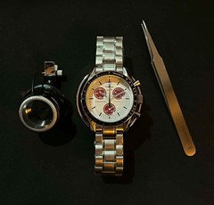 OMEGA x Swatch Speedmaster MoonSwatch chronograph tachymeter quartz white/red