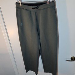 On Focus Tech Women’s Sweatpants M Green Drawstring Elastic Waist Running