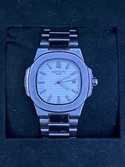 Patek Philippe Nautilus Quartz Stainless Steel White Dial Date Silver Bracelet
