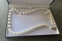 Pearl Necklace with 9ct gold spacers