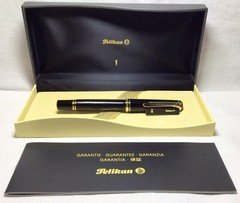 Pelikan Souveran R600 Roller Ball Black Gold Trim New In Box Product