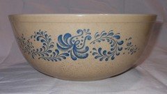 Pyrex Homestead #404 Blue Scroll & Tan Speckled 10" Mixing Bowl Vintage Milk Gla