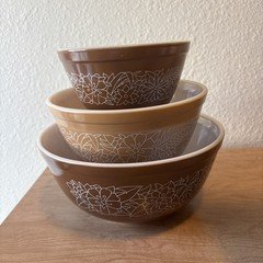 PYREX WOODLAND MIXING BOWL SET of 3 - #403, #402, #401 - VINTAGE PYREX