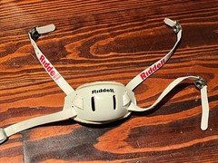 RIDDELL used Medium Hard Cup High Mount Football Helmet Chinstrap WHITE NFL