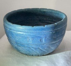 Robin Morris Dunnmorr Studio Art Pottery Thrown Carved Bowl Blue Speckled Glaze