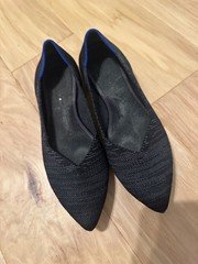 Rothy’s “THE POINT” Black Honeycomb Knit Pointed Toe Size 6