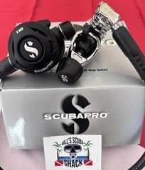 SCUBAPRO REGULATOR S560 MK21 BOX AND MANUAL LOOKS LIKE NEVER WET! RETAIL$570