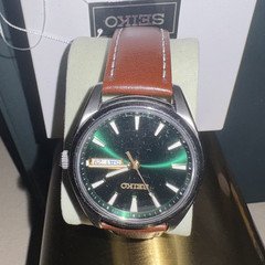 Seiko 5 Men's Automatic Watch Green Dial Day/Date Brown Leather Strap Box