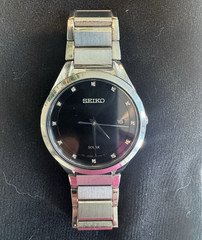 Seiko Solar V157 Men's Black Dial Diamond Markers Date Steel Bracelet Watch