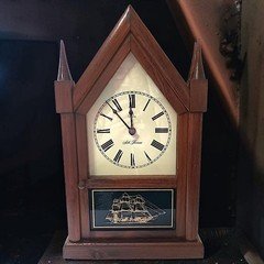 Seth Thomas Cathedral Clock Sharon Quartz Wood 1981 Clipper Ship Glass WORKS 