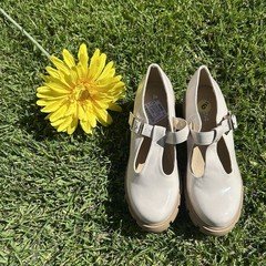 Soda Beige Mary Jane platforms Women’s US 9 T-Strap Buckle Round Toe Rubber 
