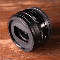 Sony 20mm F2.8 (SEL20F28 ) Prime Fixed Lens w/ Caps & Hood for E-Mount