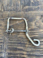 (SP) 1986 Honda TRX125 OEM Seat Latch Release