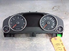 Speedometer Cluster 180 MPH Fits 11-12 TOUAREG 830979 7P6920981T