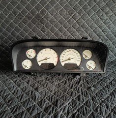 Speedometer Instrument Cluster Dash Gauges 02-2005 Grand Cherokee Limited 