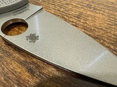 Spyderco Manix 2 Lightweight FRN MAXAMET C101PGY2 FACTORY SECOND *MICROPITTING*