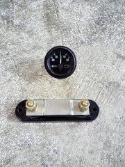 Stewart Warner 300A 12VDC Ammeter with Shunt 82398 413717
