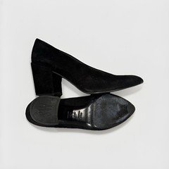 Stuart Weitzman Women’s Black Suede Pointed Toe Slip-On Pumps Size 8.5