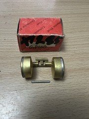 SUZUKI GP100 GP125 CARBURETTOR FLOAT NOS FREE POSTAGE