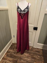 Sz Lg VTG VANITY FAIR Red w Blk Lace Polyester Full-length Backless Lingerie EUC