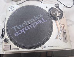 Technics SL-1200M3D Quartz Direct Drive Turntable Working