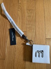 The Marc Jacobs Black Leather Logo Key Chain Keyring M0016053