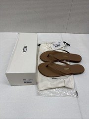 TKEES Lily Nudes Flip Flops Beach Bum Size  7
